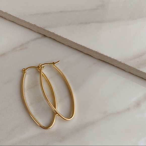 Flat Oval Hoops | 18k Gold Filled - Picture 4 of 7